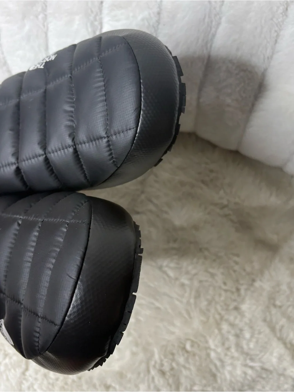 The North Face Men’s Black Quilted Slip-On Puff Mules size 12